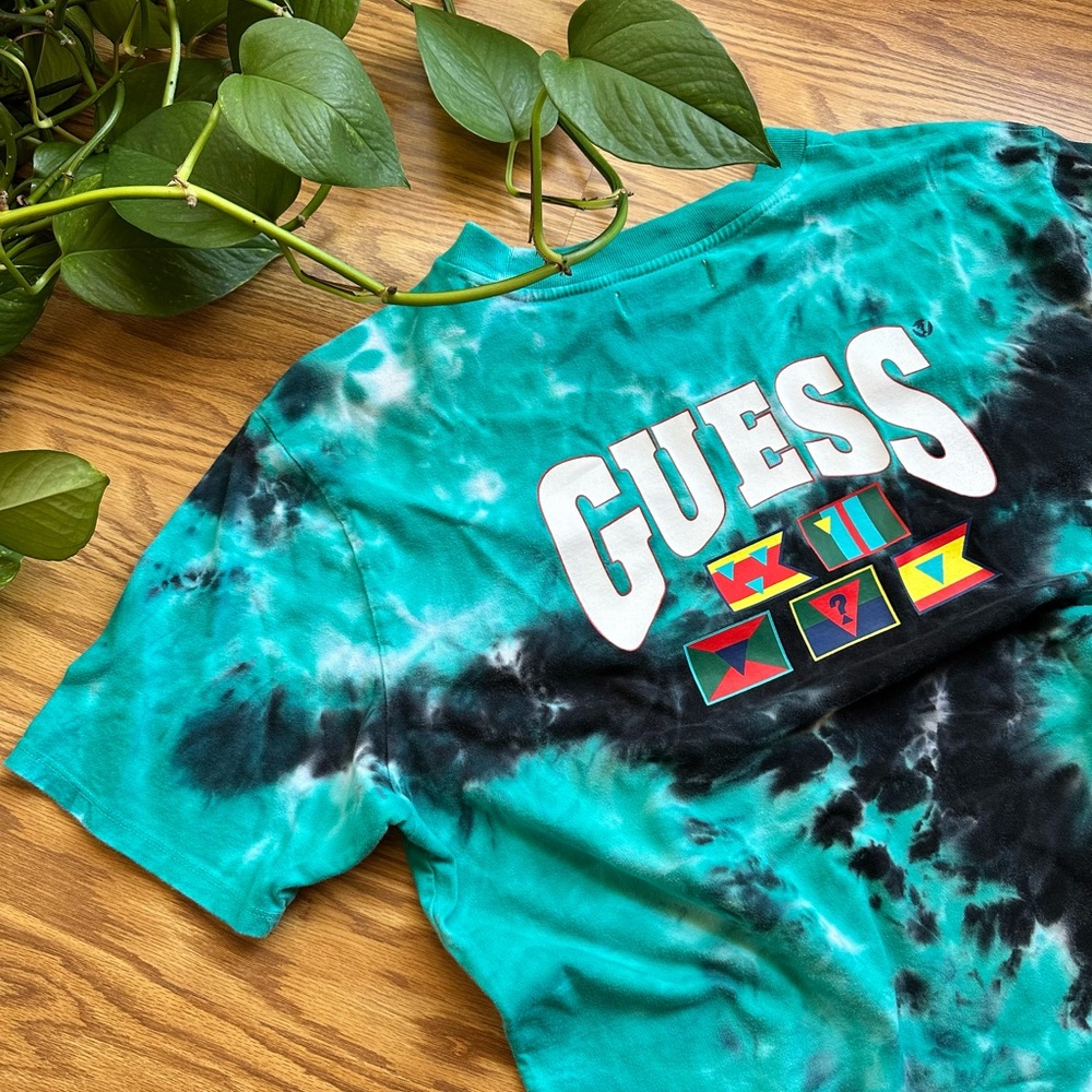 Vintage 90s Guess T-Shirt